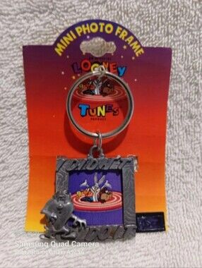 Vintage Looney tunes Taz I didn't do it mini photo frame keyring